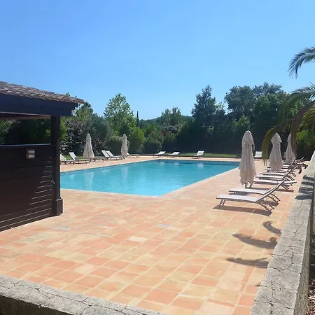Award Winning St Tropez Golf Дом отдыха Сен-Тропе
